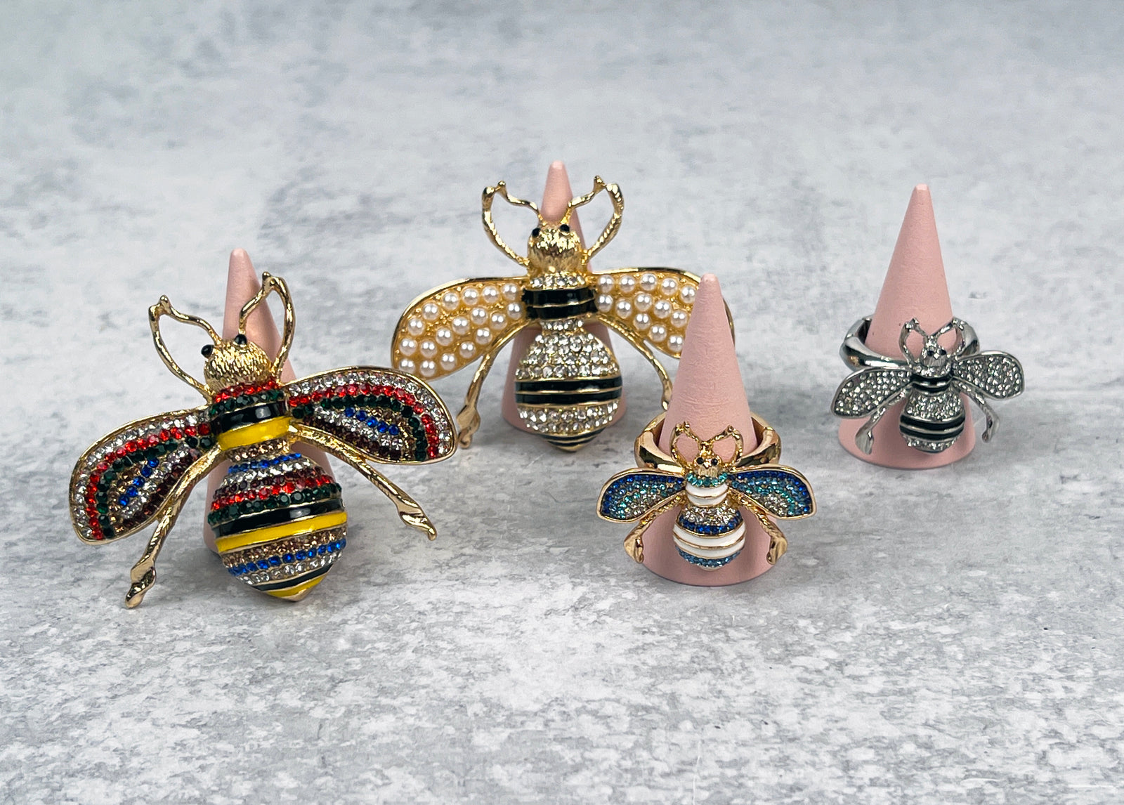 Enamel Bee Stretch Ring.