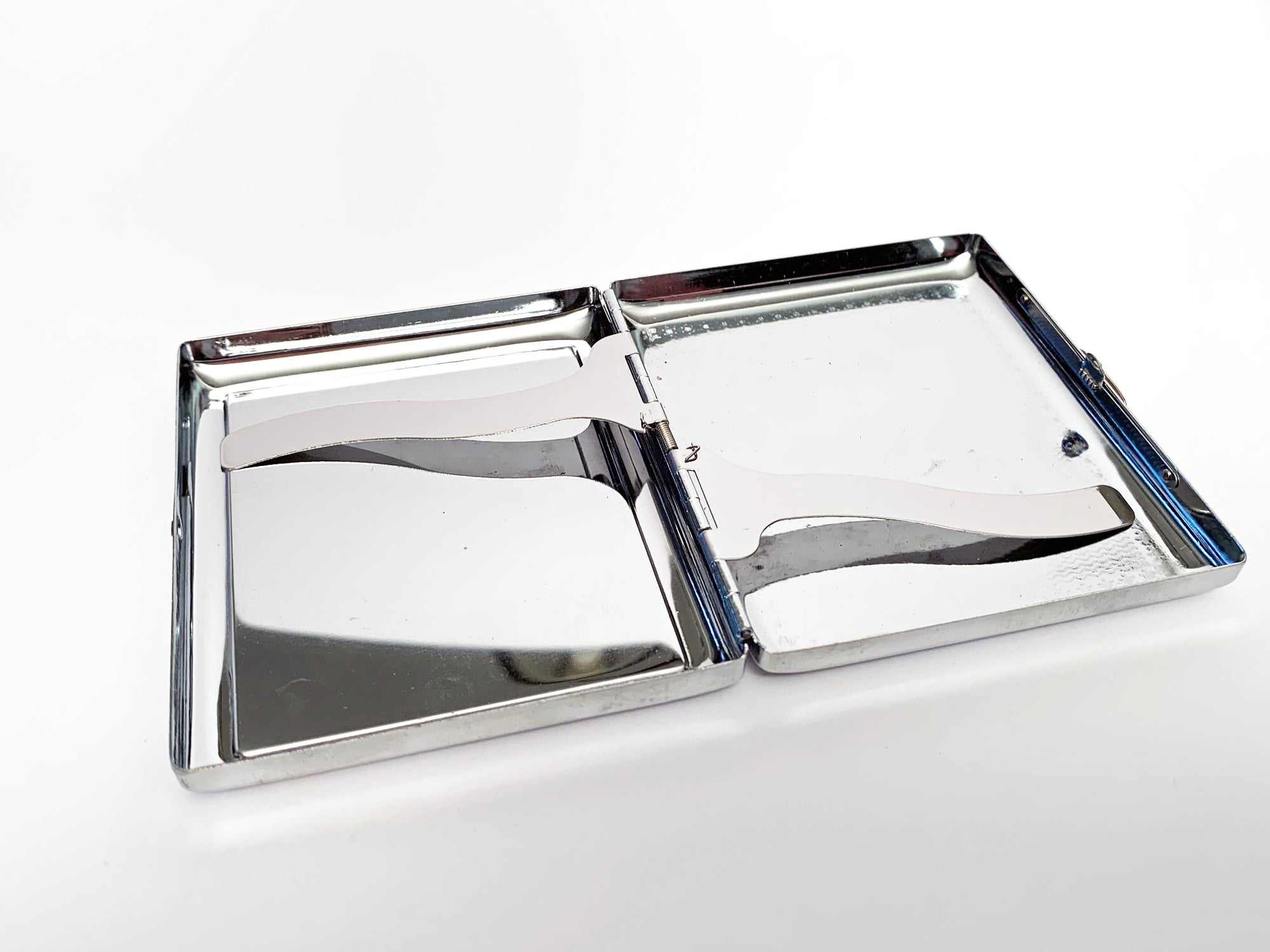 Skeleton Trick-or-Treater Metal Card Case